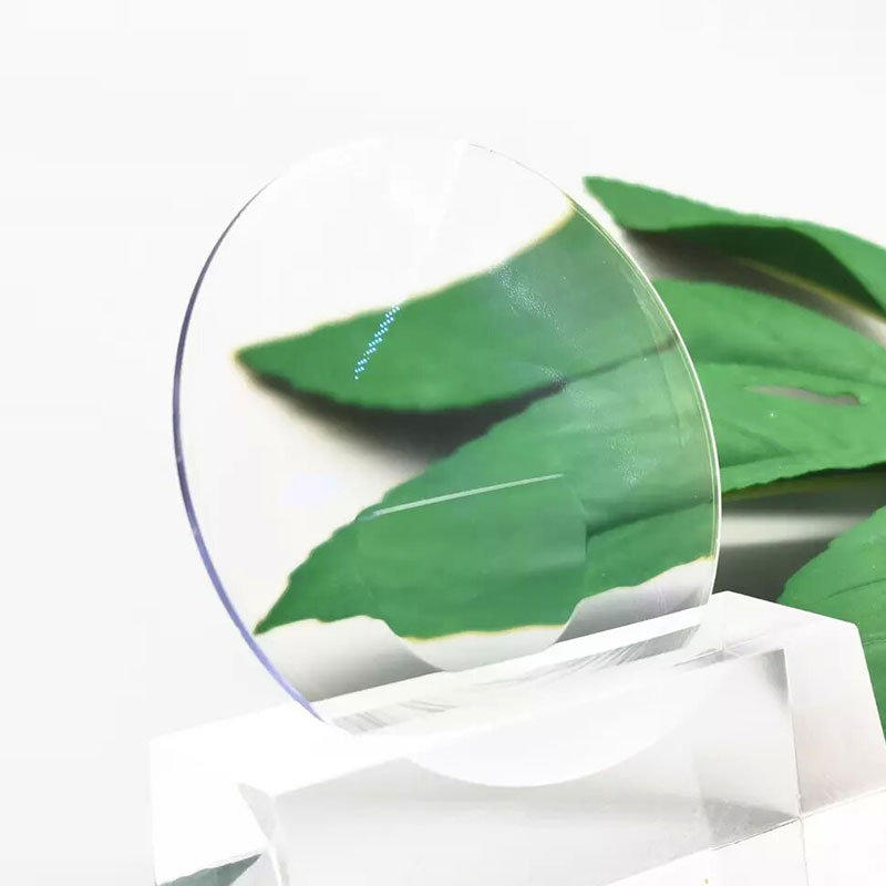 1.499 Lentila bifocală cu vârf plat