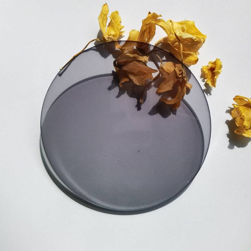 1.67 Lentile fotocromice SHMC