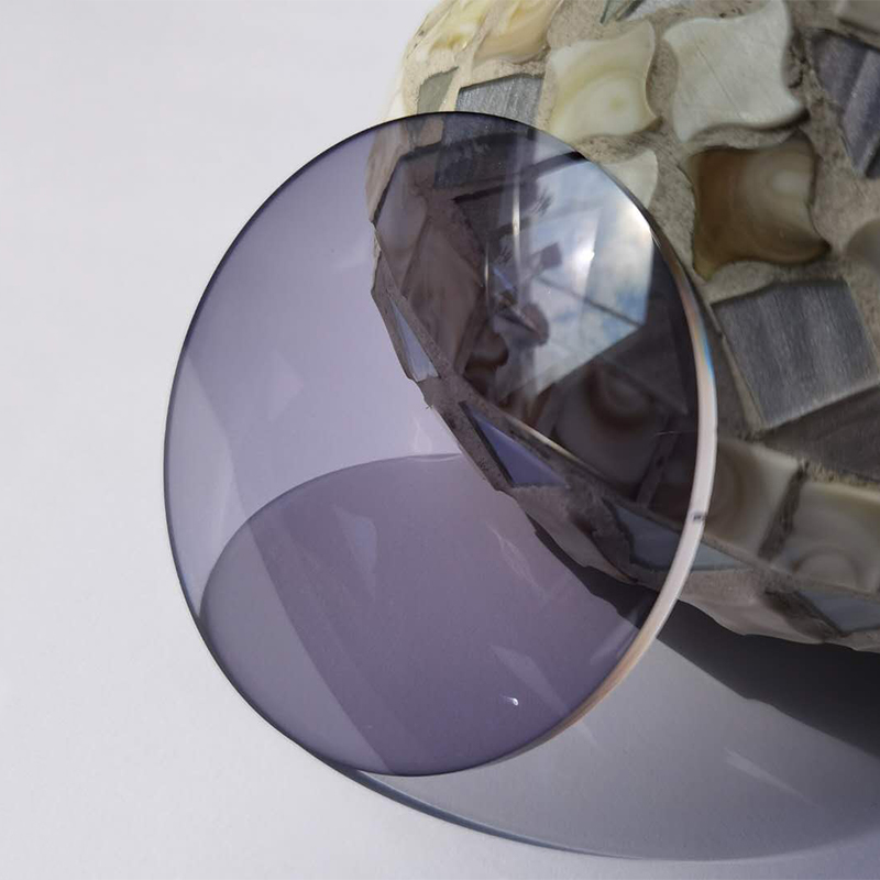 1.67 Lentile fotocromice SHMC